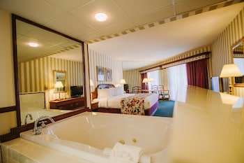 King Spa Room – 1 King & Spa Tub
