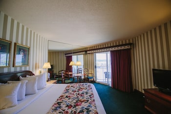 King Spa Room – 1 King & Spa Tub