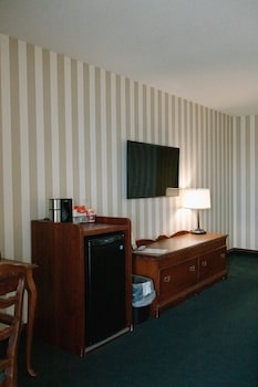 Standard Room- Non View - 2 Queen Beds