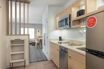 Standard Studio Suite, 2 Queen Beds (Mobility Accessible, Tub)