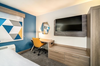 Standard Room, 1 King Bed