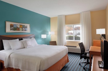 Room, 1 King Bed, Hearing Accessible (Accessible Bathtub)