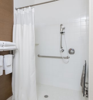Room, 1 King Bed, Hearing Accessible (Roll-in Shower & Transfer Shower)