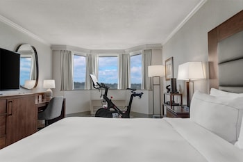 Room, 1 King Bed (Peloton Wellness Room)