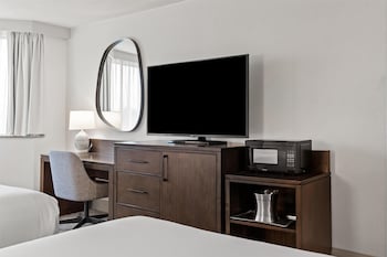 Deluxe Room, 2 Queen Beds