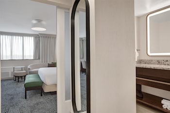 Suite, 1 King Bed