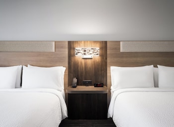 Standard Room, 2 Queen Beds, Accessible (Mobility, Accessible Tub)