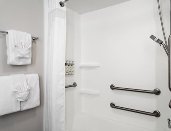 Standard Room, 1 King Bed, Accessible (Mobility, Accessible Tub)