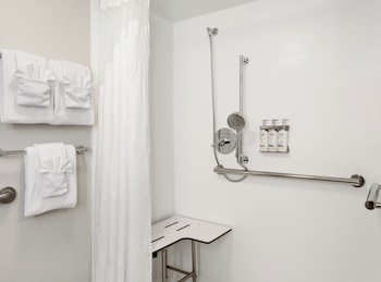 Standard Room, 1 King Bed, Accessible (Mobility, Transfer Shower)