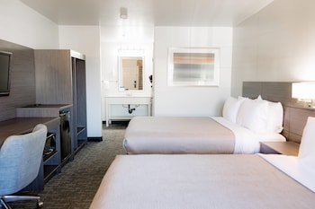 Standard Room, 2 Queen Beds, Non Smoking