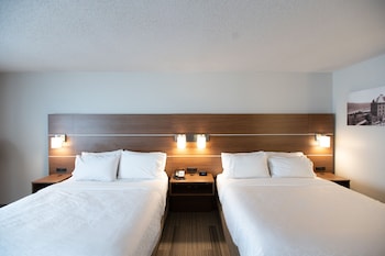 Standard Room, 2 Queen Beds, Mobility Accessible (Accessible Tub)