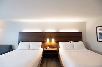Standard Room, 2 Queen Beds