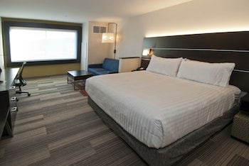 Suite, 2 Queen Beds, Accessible (Access Tub)