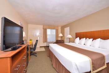 Suite, 1 King Bed, Non Smoking