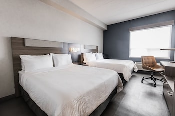 Standard Room, 2 Queen Beds, Ground Floor