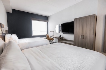 Standard Room, 2 Queen Beds, Ground Floor