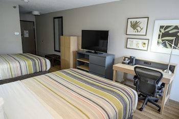 Room, 2 Queen Beds, Upper Floor (No Elevator)