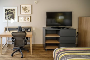 Room, 2 Queen Beds, Upper Floor (No Elevator)