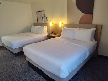 Room, 2 Queen Beds