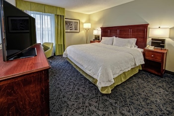 One King Bed, Non-Smoking, Accessible