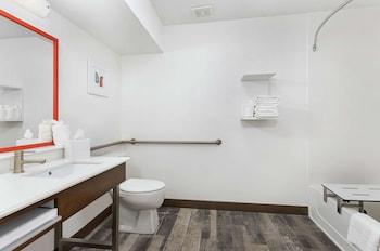 Room, 1 King Bed, Accessible, Non Smoking