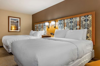 Room, 2 Queen Beds, Non Smoking, Bathtub