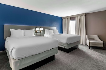 Standard Room, 2 Queen Beds, Non Smoking (1st Floor)