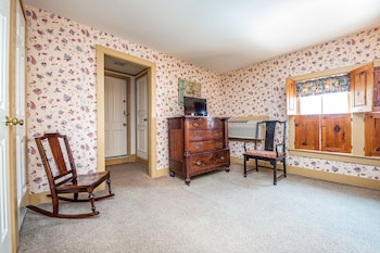 04 - Wilkenson Guest Room