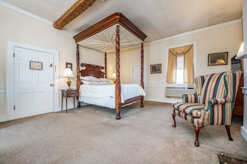 01 - Jubal Early Stateroom