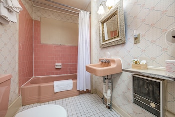 23 - Wilson Guest Room