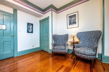 18 - Shenandoah Guest Room