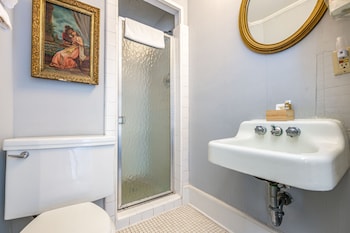 21 - Hite Guest Room