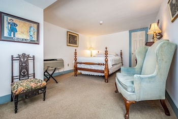 11 - Tyler Guest Room