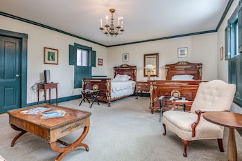 20 - Rutherford Stateroom