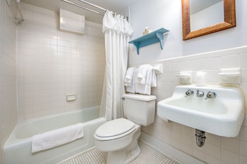 11 - Tyler Guest Room