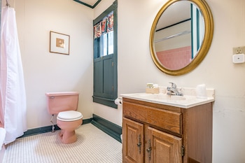 20 - Rutherford Stateroom