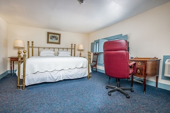 06 - Lincoln Stateroom