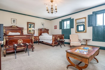 20 - Rutherford Stateroom
