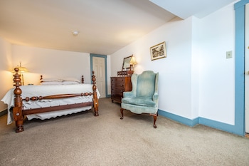 11 - Tyler Guest Room