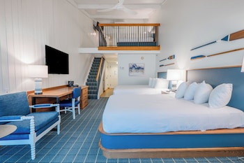 Loft 2 Queen Bed - Lodges