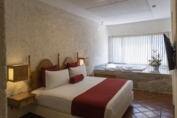 Terrace Suite, King bed and Jacuzzi