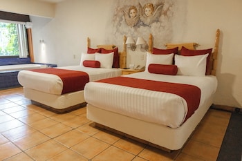 Terrace Suite with 2 beds and Jacuzzi
