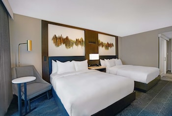 Room, 2 Queen Beds, Non Smoking, Pool View