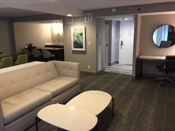 Suite, 1 Bedroom, Non Smoking (Bi-Level)