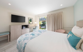 Queen room