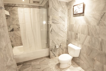 Grand Room, Oceanfront