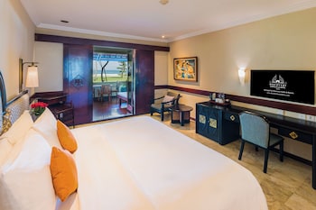 Grand Room, Oceanfront