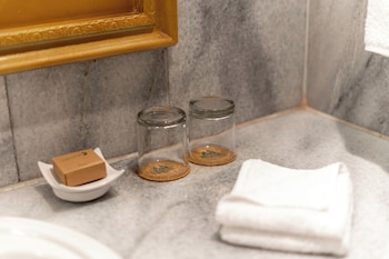 Deluxe Twin Room, 2 Twin Beds, Pool View