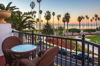 Room, 2 Queens, Park & Partial Ocean view