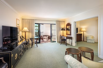 Premium Suite, 1 Bedroom, Balcony, Partial Ocean View
